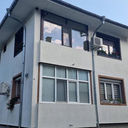 Z-Apartment In Tryavna Exterior photo